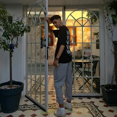 poltbki's profile picture. 