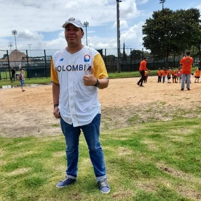 HernanVasquezC's profile picture. Diomedista 120% y Juniorista hasta las pelotas, amante del Futbol, el Vallenato y la parranda, Barranquillero y hasta mas pero viviendo en la nevera