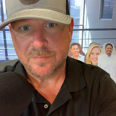 Co-Host of @3HL1045. Hang out w/me @dawndavenporttn & @TheRonSlay weekdays 3-6pm on @1045thezone. The 3HL After Party 6-7pm. 3HL Executive Producer: @JoeHunk.