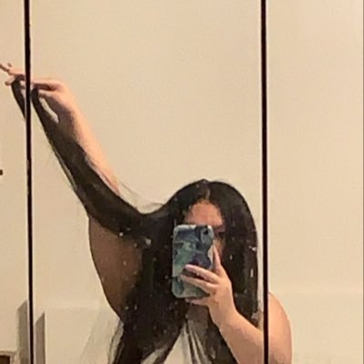 yung_wife's profile picture. my husband & animal crossing