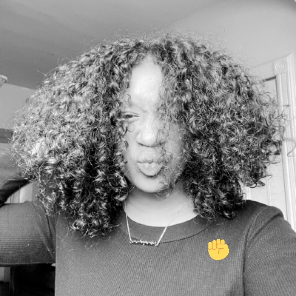 don’t mind me, i’m just Shooting for the Stars and Aiming for the Moon || i don't take this seriously 💕.