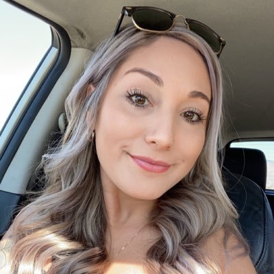 JenHittinger's profile picture. always cold always sleepy