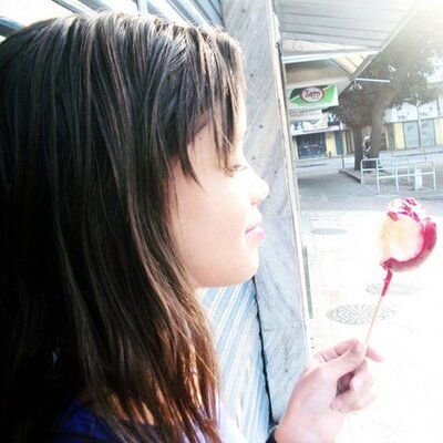 Profile Picture of Veronica Richter :) (@veronicamoptop) on Twitter