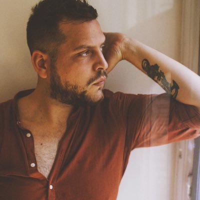 NevroZic's profile picture. ♊️ Gémeaux sans double maléfique 🎭 Mon autre personnalité est décédée lors de la séparation des L5 ☠️ Depuis, il n’y a plus qu’moi en moi réuni 🤷🏼‍♂️