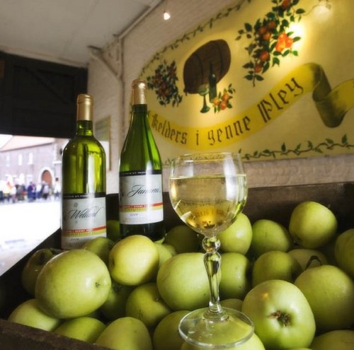 appelwijnBE's profile picture. Appelwijn uit de Voerstreek van de kelders I Genne Pley.