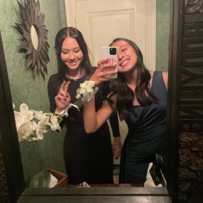 nataliakealani's profile picture. 