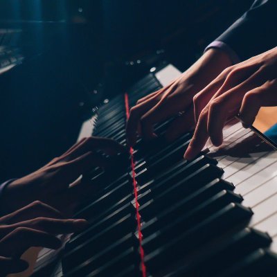 Pianist and someone who likes to talk. My Instagram: https://t.co/elZIuzFf0Y