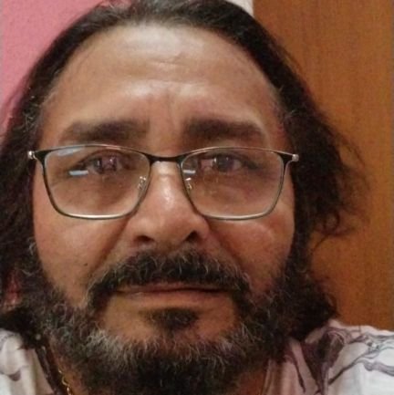 SOU CANTOR, RADIALISTA, EMPRESÁRIO MUSICAL,DONO DA REDE DE RÁDIO E TV WEB POPULAR DO BRASIL, MORO EM MANAUS, SOU INDÍGENA, E SERVO DE DEUS.