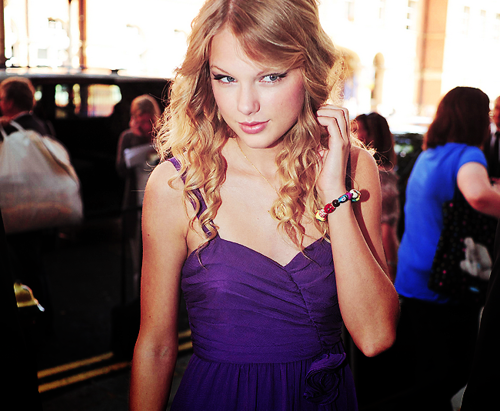 swiftyXtay's profile picture. Swiftylicious