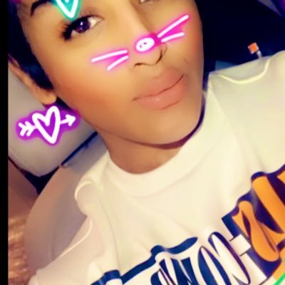 من غير صورك ماراح ارد 👅😍 مابي يهال بليز يعني 🗣