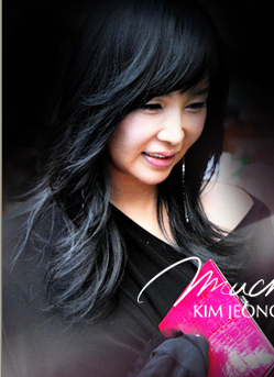 MuchaKIMJeongJu's profile picture. 연탄재 함부로 차지마라, 너는 누구에게 한번이라도 뜨거운 사람이었느냐 라는 안도현시인님의 문구처럼 주얼리와 주어진 삶에 열정을 쏟고자 노력하는 자세를 지니고 있습니다. 많은 사람들과의 소통과 교감을 가장 중요한 덕목으로 삼고있어 트위터라는 공간에서 많은 분들을 뵙고 싶습니다.