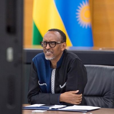 Gukunda u Rwanda, Gukunda Abanyarwanda , Gushyira hamwe, Turangajwe imbere  n' Intore izirusha Intambwe  @PaulKagame .