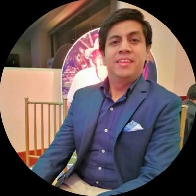 Father, MBA, Computer Science Engineer,developer, freelancer, daydreamer, geek, MSFT partner, Chef pâtissier. Je parle français. @realmadrid fan