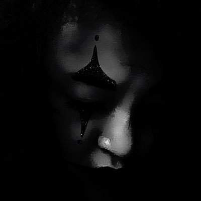 Хөдөөний хүн юм аа. Дагасан бүгдийг дагана гэж худал хэлкүэ хө.