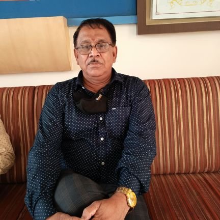 Studied in PKV Akola 1979 batch, Officer in Bank of India
