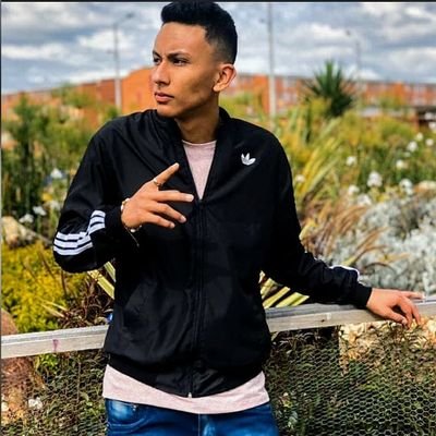 23  |GT RReus Z
/Colombian player 🎮 Fighting for a dream ✌️
Gears Of War @Reusxz | https://t.co/Jcd7y06yhH
Soy streamer Colombiano sígueme en mi canal 👇🏽