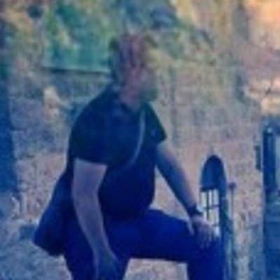 Kamelhsh's profile picture. I am a composer & writer and Journalist
شاعر و ملحن و اعلامي