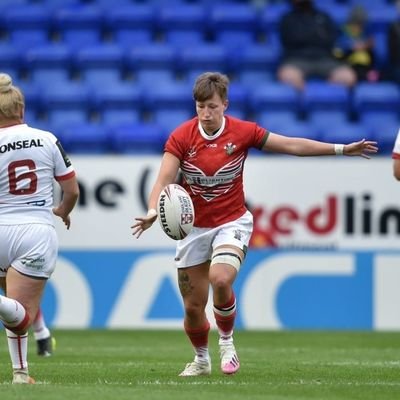 🏉@WalesRugbyL |                        🏉 @CardiffDemons Womens |                   🏉 @PontyclunFalcon |  👩🏼‍🏫@sohkcharity