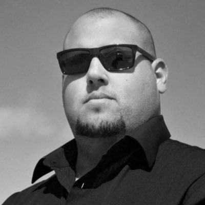 Mostafa Makram | مصطفى مكرم 🇪🇬 Hello 😉 Founder at Mostafa Makram TV Creative Director Content Creator Filmmaker 🎥 Trainer 🎓
