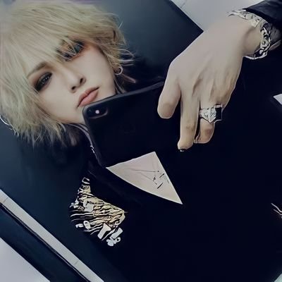 •2020/01/19
•Sixth Gun
•Twd
~Instagram: thegazette_jiluka_fans and Vkei.galaxy~