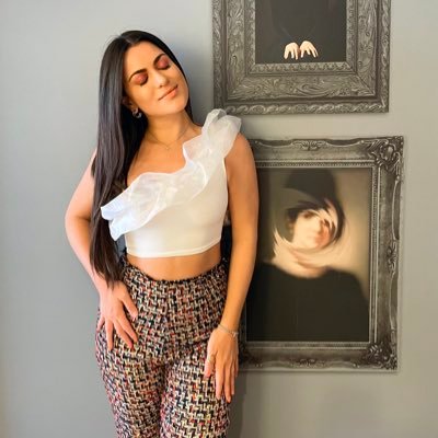 hipocondríaca, ponceña, foodie. no necesariamente en ese orden 🌸.