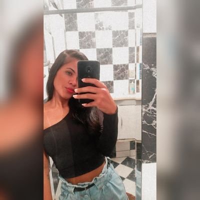 Larissacruzp1's profile picture. Prefiro pizza do que pessoas @FluminenseFC ♥💚 @JustinBieber L.L ♥ Enzo ♥Julie♥ Chris ♥️ @souzaramos22