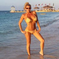 Sarah Neville (@properbikinigrl) 's Twitter Profile