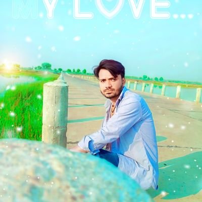 DhanoliRaj's profile picture. जनाब हमारी क्या बराबरी 
करोगे तुम,
हमने तो मजाक करना भी 
जिंदगी से सीखा है!..💕💕