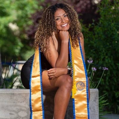 hanna_1598's profile picture. CSUB T R A C K 💛💙
