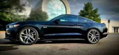 cjskustomz's profile picture. 