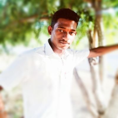 அவன மாதிரி வாழனும்
அவள மாதிரி வாழணும்னு
ஆசைபடாதே தனியா
வாழ்ந்தாலும் திமிரா
கெத்தா வாழு. 😈😈
