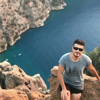 OktaMustafa's profile picture. Software Engineer (https://t.co/QrdDXfdyYf.)