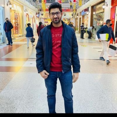 ChetanS17004413's profile picture. Vet Surgeon 🤩