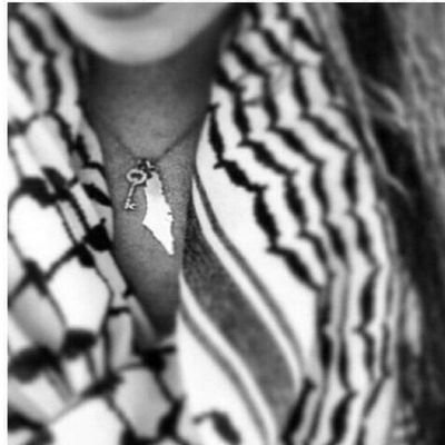 👩‍👧‍👦 Pour la justice, l'égalité, contre le racisme.✊
Notre Liberté es incomplète sans la Liberté des Palestiniens #Mandela #FreePalestine ✌🇵🇸