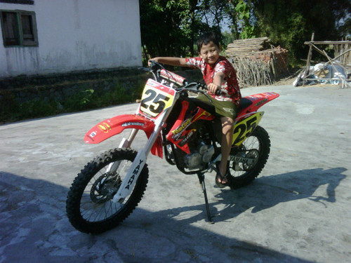 irsadulanam's profile picture. Balas keburukan sikap, dgn perbuatan baik insyaallah saya mampu :D