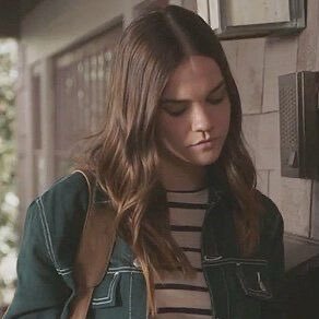 Always Awkward. {GB Clay Jensen|| Mature AU 13RW RP}