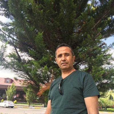 Eskişehir Üniversitesi Hakla İlişkiler bölümünden mevzun oldu 28 yıllık Askeri görevini tamamladı evli iki çocuk babası
