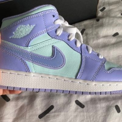 stillthrive's profile picture. fully broken ☠︎