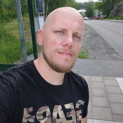Freelancer mostly dabbling with Laravel (TALL 🥰) and WordPress.
🇸🇪🏳️🌈