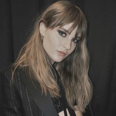 blinks ♡ • potterhead • she/her • #twitteroweksiążkary #topmodel