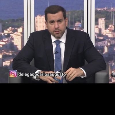 Delegado de Polícia (Polícia Civil do RJ), comentarista de segurança do SBT, Deputado Estadual e Professor de Direito Penal.