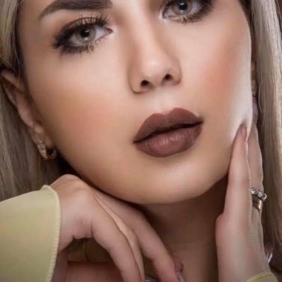 حال اليتيم تهشم وقلبه انفطر من عذاب الناس صار القلب محروق