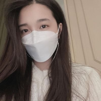 One of APINK FAN
My two sons born in August 18 same as my idol Jung Eunji