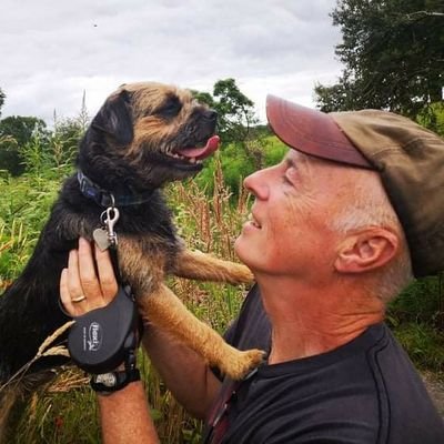 Scottish & queer the perfect combo! Tweets about the musical genius that is Kate Bush CBE and the antics of Maggie the Border Terrier who lets me live with her.