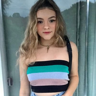 vitoriaabrincks's profile picture. 📍nem aí p nada