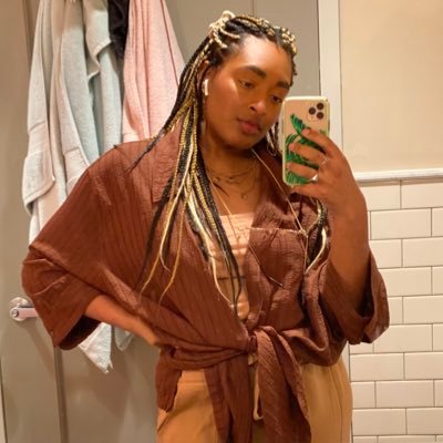 Harry Styles’ sweater told me to stay away from toxic people (she/they) | 25