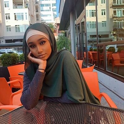 اغضبها ڪما تشاء لڪن احذر ان يرضيها
احد غيرك نصيحة لا غير !