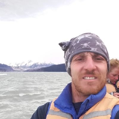 riggerchile's profile picture. Bombero, emprendedor, Administrador Público, camino siempre por la izquierda.