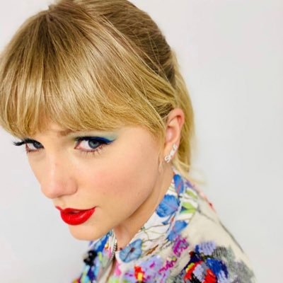 RED (Taylor‘s Version ) Lover and Reputation stan ♪ This ain't for the best My reputation's never been worse, so You must like me for me