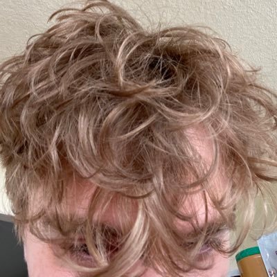 shouthshide's profile picture. de_rats